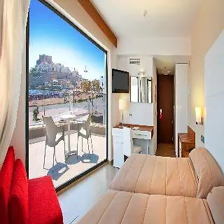 Hotel Rh Portocristo & Wellness 4*